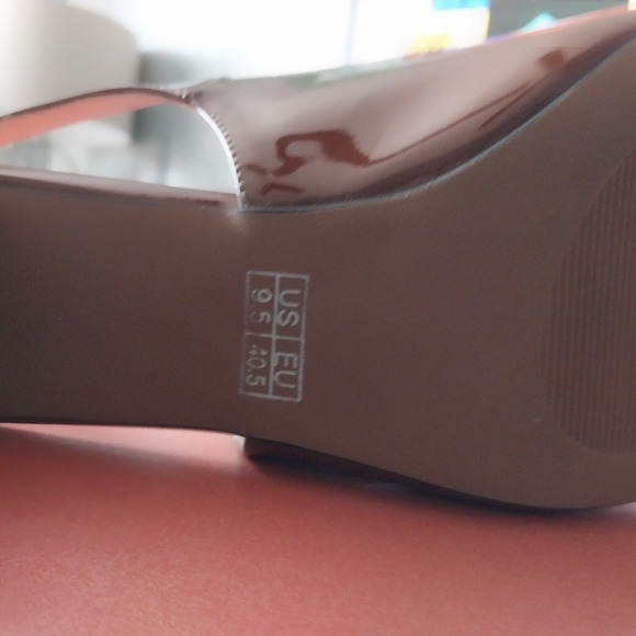 Rust colored Slingback - Picture 3 of 3